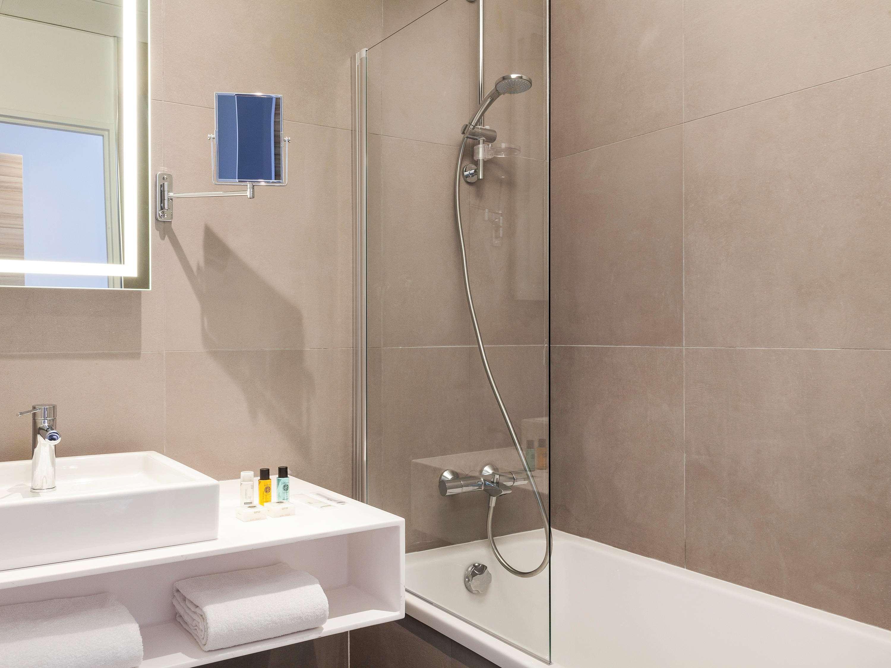 Novotel Centre Gare Hotel 4*