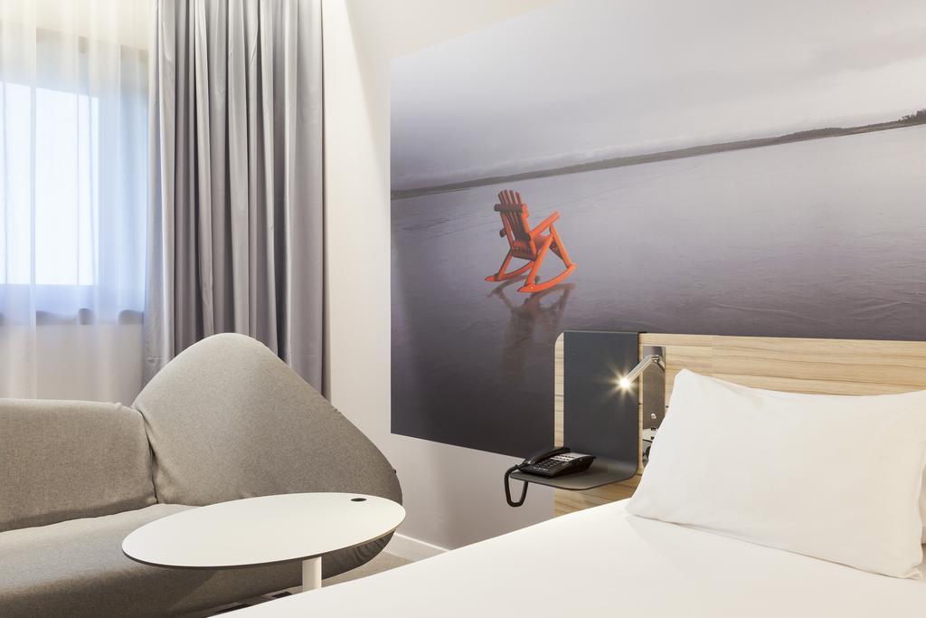 Novotel Centre Gare Hotel 4*
